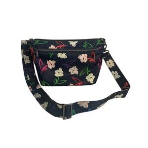 Lug Flare 2 Crossbody Bag PurseBright Floral Travel Comfort‎ Navy Blue RFID